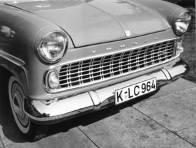 Ford Taunus 12 M (1959) - mit hübsch gearbeitetem Kühlergrill Ford Taunus 12 M (1959) - mit hübsch gearbeitetem Kühlergrill