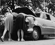 Ford Taunus 12M (1952) - Die Panne - ein Blick unter die Motorhaube kann nicht schaden