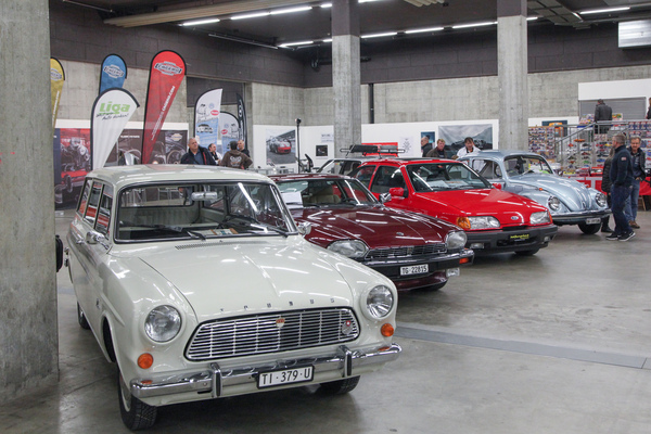 Bild: Ford Taunus 12M Kombi (1962) – auf der Oldtimermesse St. Gallen 2021