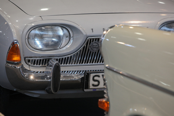 Ford Taunus 17 M 1.5 (1962) - kostete DM 6845 und war damit sogar noch etwas teurer als der Opel Rekord 1500 - Sonderschau "Rivalen" an der Bremen Classic Motorshow 2020