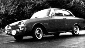 Ford Taunus 17M (1960) - in rasanter Kurvenfahrt