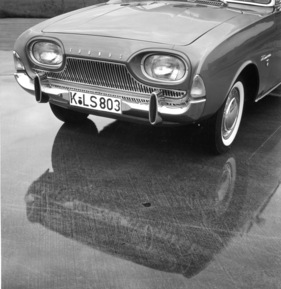 Ford Taunus 17M (1961) - elegante rundliche Frontgestaltung