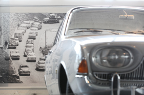 Ford Taunus 17M P3 (1961) - schon damals im Stau - Ausstellung "Gotthard" im Pantheon 2016