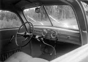 Ford Taunus (1950) - Blick ins Interieur mit Stockschaltung