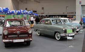 Ford Taunus (1952) - 60 Jahre Weltkugel-Taunus wird auf dem Ford-Stand gefeiert - an der Techno Classica Essen 2012