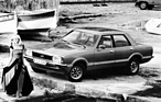 Ford Taunus 2.0 GL (1976) – macht bei der Dame sicher mehr Eindruck als der Citroën Mehari im Hintergrund