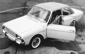 Ford Taunus 20M TS (1965) – als zweitüriger "Coach" mit fester B-Säule
