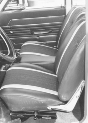 Ford Taunus 20M TS (1965) - with individual seats and stick shift as standard