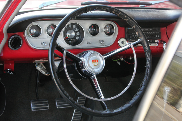 Ford Taunus 20M TS (1966) - Bedienung und Pedale geben keine Rätsel auf