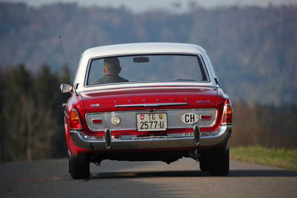 Ford Taunus 20M TS (1966) - Die Heckansicht ähnelt den anderen Karosserievarianten