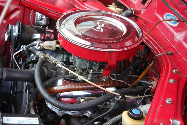 Ford Taunus 20M TS (1966) - Zweiliter V6 Motor