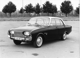 Ford Taunus TS (1961) - Probefahrt mit dem sportlichen Spitzenmodell Ford Taunus TS (1961) - Probefahrt mit dem sportlichen Spitzenmodell