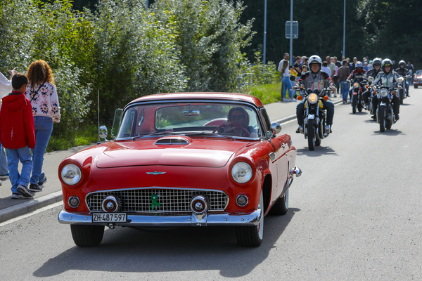 Ford Thunderbird (1955) - in Rot - 8. Lägern Classic 2025