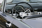 Ford Thunderbird (1956) - Drehzahlmesser links, Uhr rechts