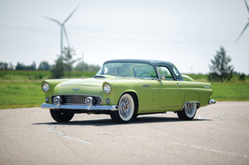 Ford Thunderbird (1956) - angeboten als Lot 423 an der RM/Sotheby's Versteigerung in Hershey am 11./12. Oktober 2018