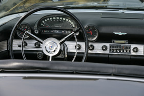 Ford Thunderbird (1956) - aufgeräumtes Interieur