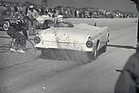 Ford Thunderbird (1956) - bei den Daytona Beach Speed Weeks bei Beschleunigungsläufen