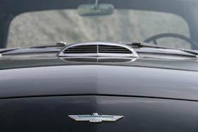 Ford Thunderbird (1956) - unverbeult und unverbraucht