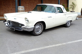 Ford Thunderbird (1957) - als Lot 14 an der Versteigerung von Emil Frey Classic Auctions am 24. August 2024