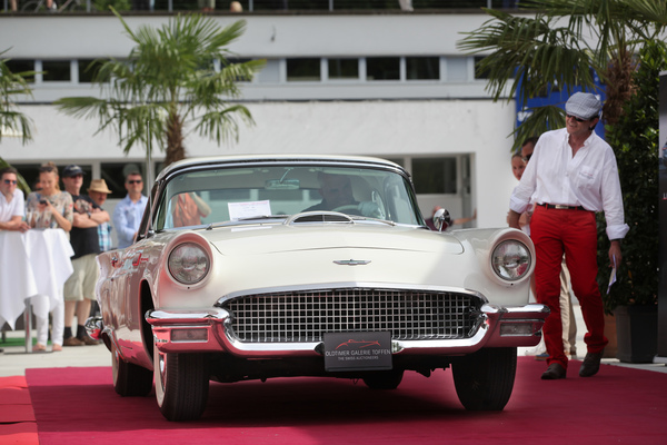 Ford Thunderbird (1957) - als Lot 54 an der Versteigerung der Oldtimer Galerie auf dem Dolder am 16. Juni 2018