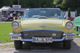 Ford Thunderbird (1957) - mit Ford-O-Matic und verstellbarer Lenksäule - Classic-Gala Schwetzingen 2021
