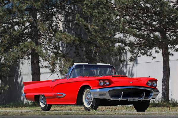 Bild: Ford Thunderbird (1959) - als Lot 17 an der Versteigerung der Oldtimer Galerie auf dem Dolder am 16. Juni 2018