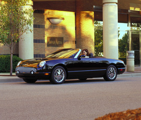 Ford Thunderbird (2002)