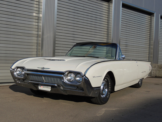 Ford Thunderbird Convertible (1961) - vorgesehen für die Versteigerung der Oldtimer Galerie in Toffen am 26. April 2014