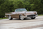 Ford Thunderbird Custom (1957) - als Lot 207 an der RM/Sotheby's Versteigerung in Monterey am 13. - 15. August 2015