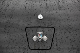 Ford Thunderbird - Ford-Wappen auf dem Heck - OSMT Zug im September 2017