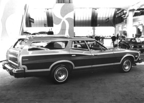 Ford Torino Squire Station Wagon (1976) - riesiger Stauraum - Genfer Autosalon 1976