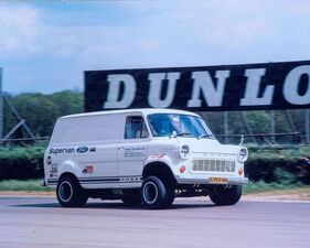 Bild Ford Transit (1971) - der erste Supervan, auf Basis des Ford GT40