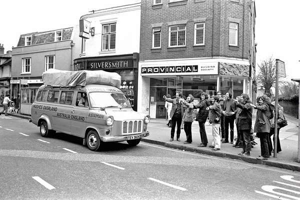Bild Ford Transit (1973) - als Linienbus - von London nach Australien - in 10 Wochen