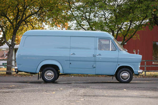 Ford Transit MK1 Twin Wheel LWB Panel Custom Van (1972) - als Lot 732 angeboten anlässlich Silverstone Auctions “NEC Classic Motor Show Sale" am 12. November 2022