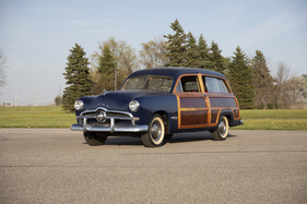 Ford V-8 Custom Station Wagon (1949) - Angeboten als Lot Nr. 4035 bei der 2021er Auburn-Fall-Auktion von RM Sotheby's