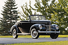 Ford V-8 DeLuxe Convertible Coupe (1940) - angeboten als Lot 390 an der RM/Sotheby's Versteigerung in Hershey am 10./11. Oktober 2019