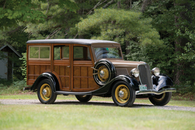 Ford V-8 Station Wagon (1933) - als Lot 112 an der RM Auction Hershey vom 9./10. Oktober 2014