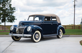 Ford V-8 Super DeLuxe Convertible Coupe (1941) - angeboten als Lot 387 an der RM/Sotheby's Versteigerung in Hershey am 10./11. Oktober 2019