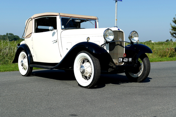Bild: Ford V8 Cabriolet VandenPlas (1932) - wird an der "Exclusive Oldtimer" Auktion bis am 9. Mai 2021 von Catawiki versteigert