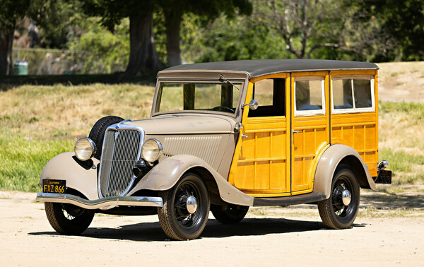 Ford V8 Station Wagon (1934) will be auctioned as lot 043 at the Gooding "Geared Online May" auction from May 3 to 7, 2021