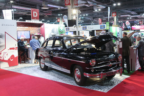 Ford Vedette (1953) - mit V8-Motor im Bug - Rétromobile Paris 2020