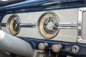 Ford Vedette (1954) - gross beschriftete Anzeigen