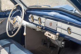 Ford Vedette (1954) - zweifarbiges Armaturenbrett