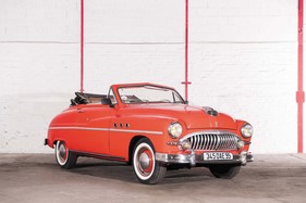 Ford Vedette Cabriolet Boîte Cotal (1951) - als Lot 33 angeboten an der Artcurial "On the Road" Versteigerung am 9. Oktober 2016