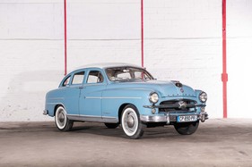 Ford Vedette Vendôme (1954) - als Lot 20 angeboten an der Artcurial "On the Road" Versteigerung am 9. Oktober 2016