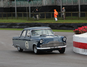 Ford Zodiac Mk II (1959) - Rennen R5 und R12 - St Mary's Trophy am Goodwood Revival 2012