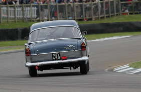 Ford Zodiac Mk II (1959) - Rennen R5 und R12 - St Mary's Trophy am Goodwood Revival 2012
