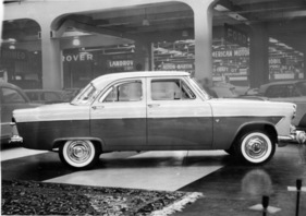 Ford Zodiac - sorgfältige Detailretouchen - Genfer Autosmobilsalon 1959