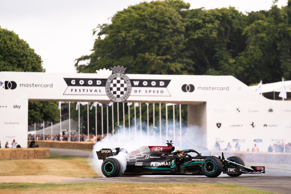 Image: Formula 1 in action on the Goodwood hillclimb circuit at the Festival of Speed