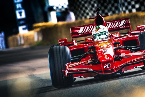 Image: Formula 1 in action on the Goodwood hillclimb circuit at the Festival of Speed